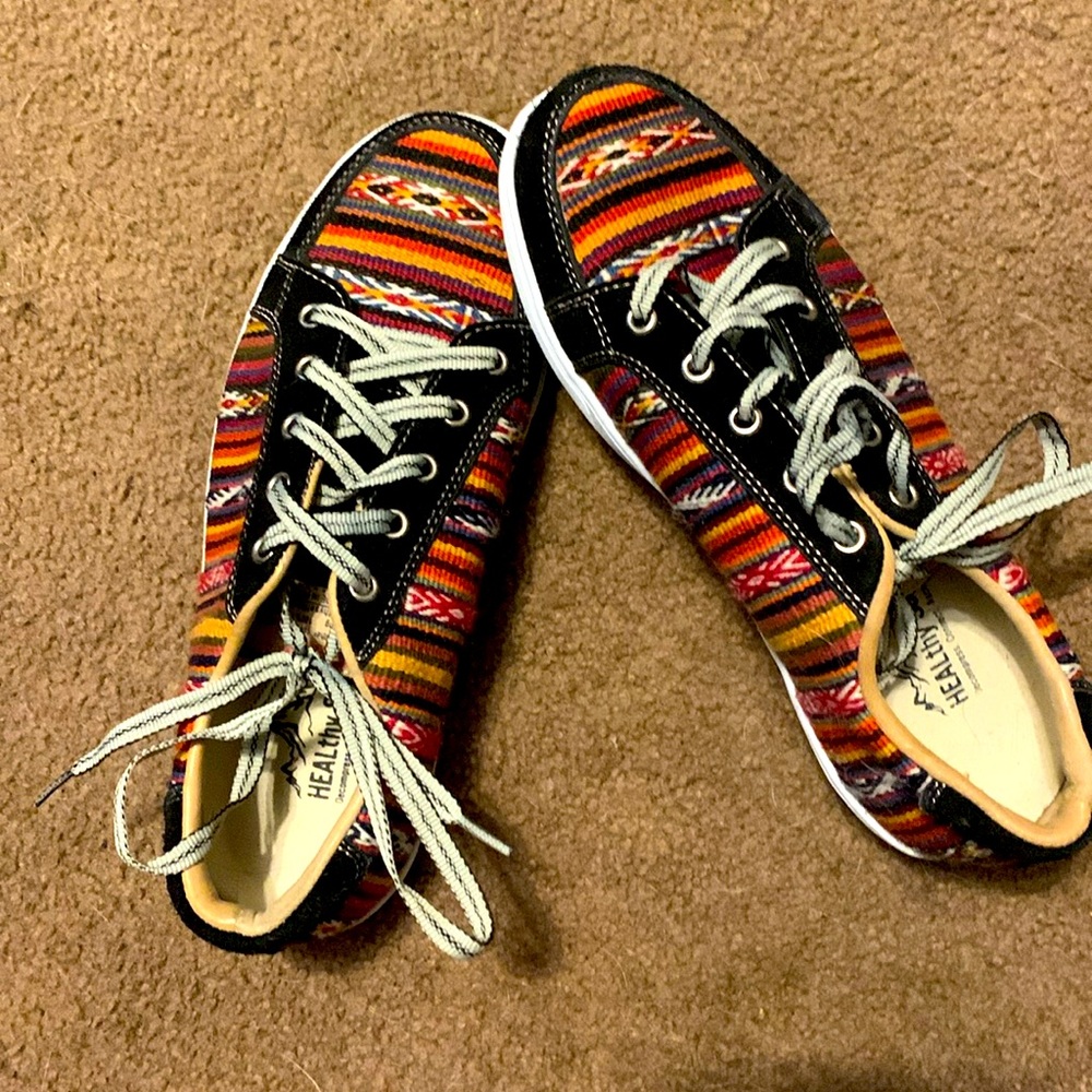 HEALTHY SELF AZTEC PRINT SNEAKERS ♥️♥️